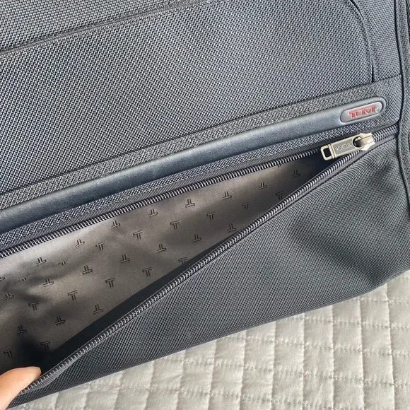 Tumi Ballistic Nylon expandable Briefcase/Travel Bag As NEW
